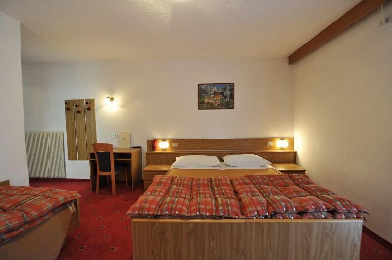 Hotel Cristallo Vigo di Fassa Εξωτερικό φωτογραφία