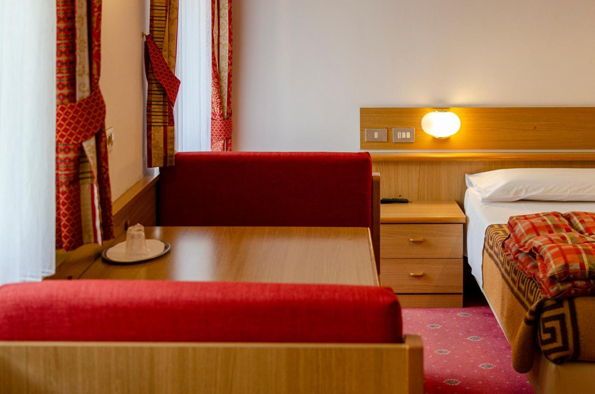 Hotel Cristallo Vigo di Fassa Εξωτερικό φωτογραφία
