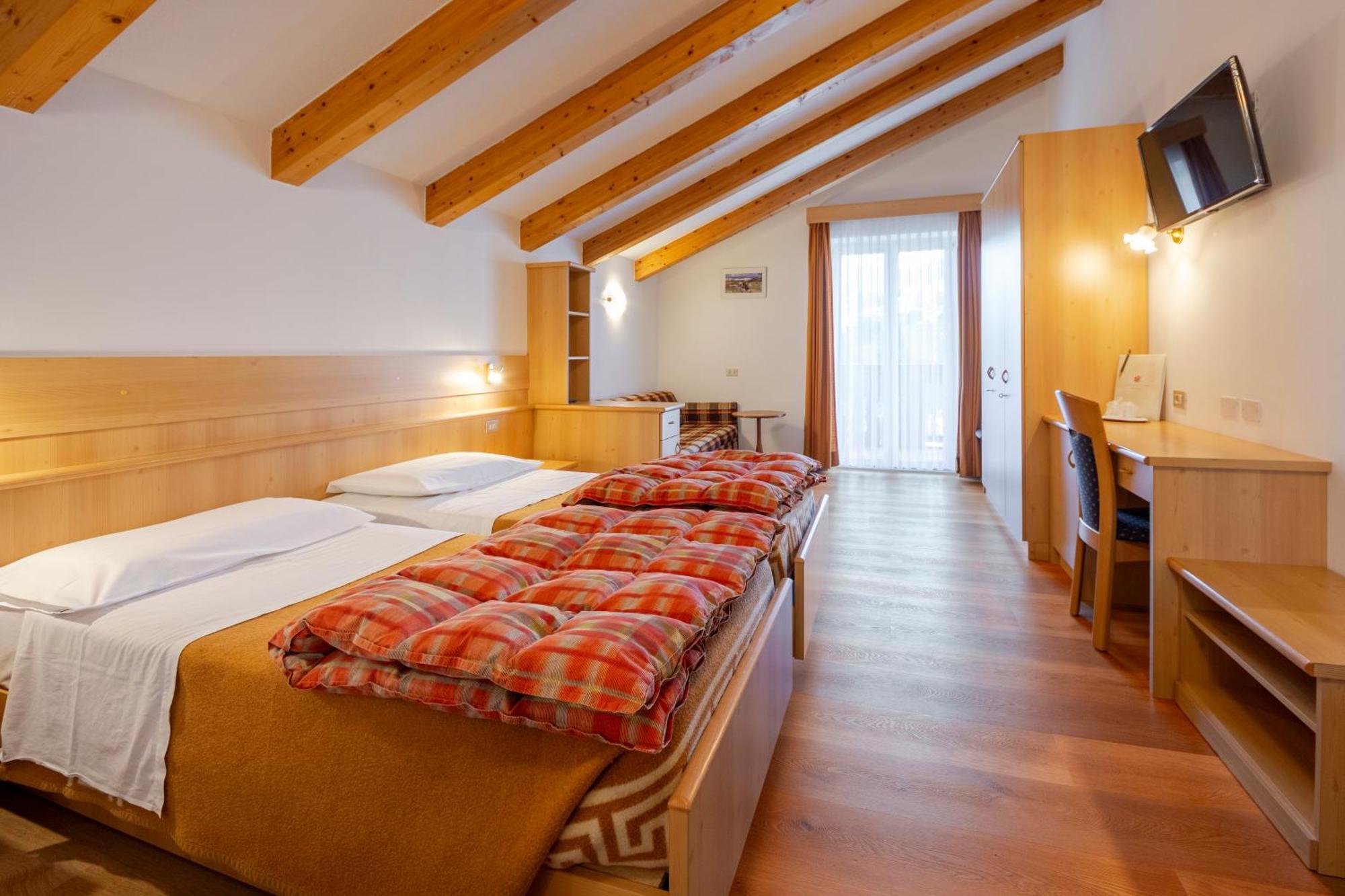 Hotel Cristallo Vigo di Fassa Εξωτερικό φωτογραφία