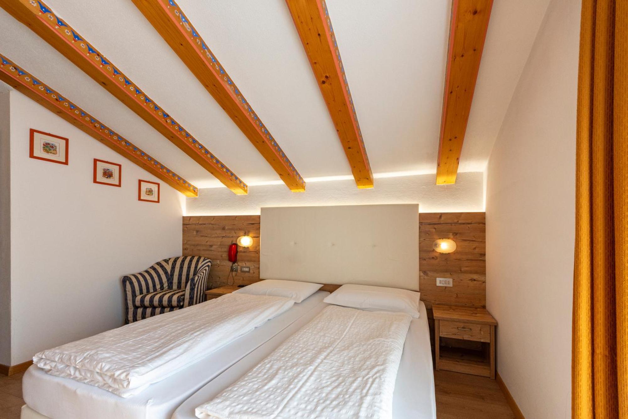Hotel Cristallo Vigo di Fassa Εξωτερικό φωτογραφία